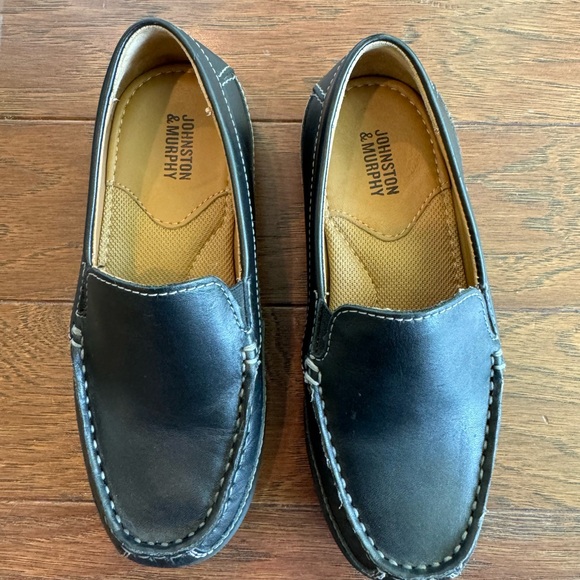 EUC Johnston & Murphy Boys' Locklin Venetian Loafers - Picture 2 of 5